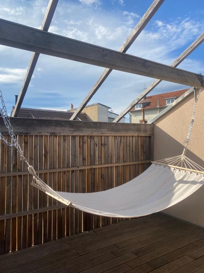 Loft Avec Terrasse Pour 4 Pers A 3Km Du Circuit Avec Garage Au Calme Lägenhet Le Mans Exteriör bild